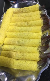 bánh rế màu vàng